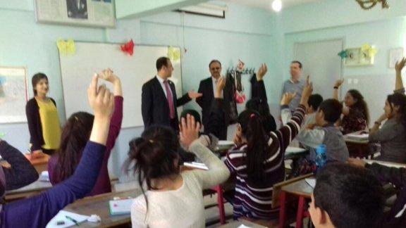 İlçe Milli Eğitim Müdürü Mehmet GÜNER TEOG Sınavı Öncesi Okullarımızı Ziyaret Etti