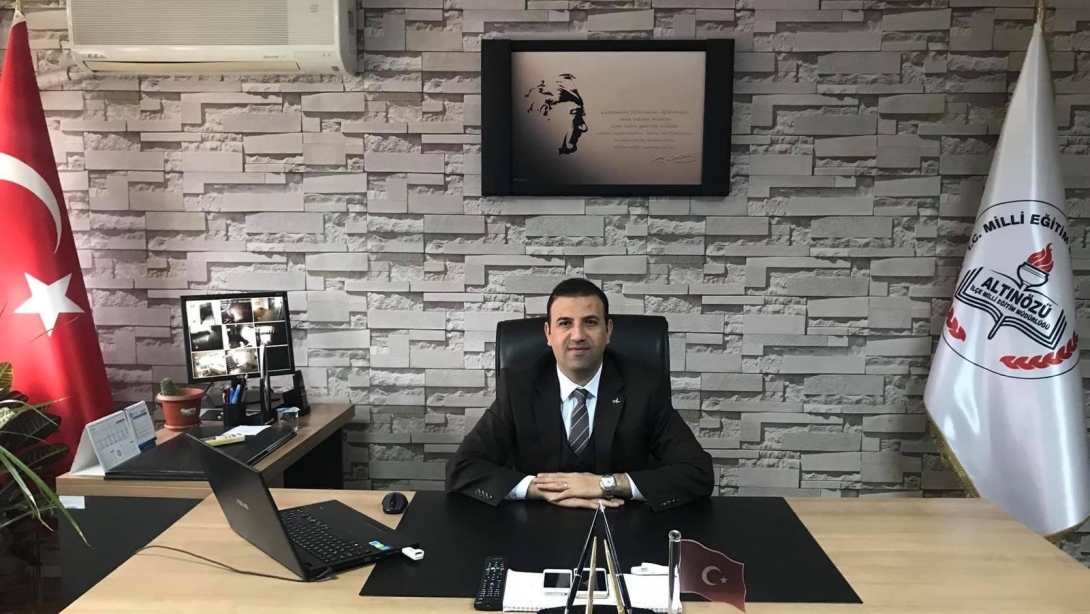 ALTINÖZÜ İLÇE MİLLİ EĞİTİM MÜDÜRÜMÜZ SAYIN MEHMET GÜNER'İN YENİ YIL MESAJI